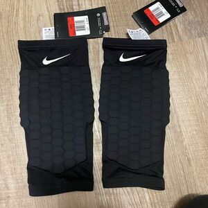 Nike Pro knee padded sleeves